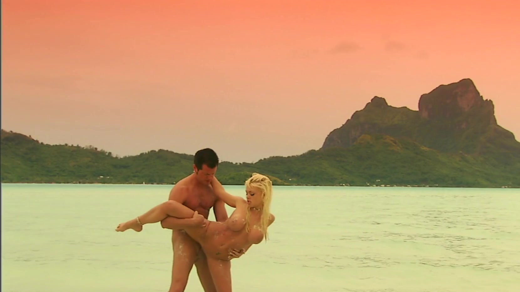 Beauteous Jesse Jane has island sex (Eric Masterson, Jesse Jane in Digital  Playground)